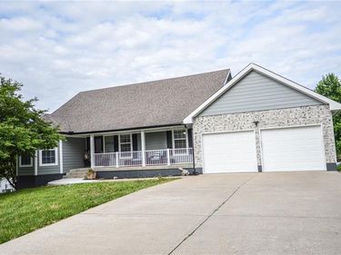3711 S Rust Road, Grain Valley, MO 64029