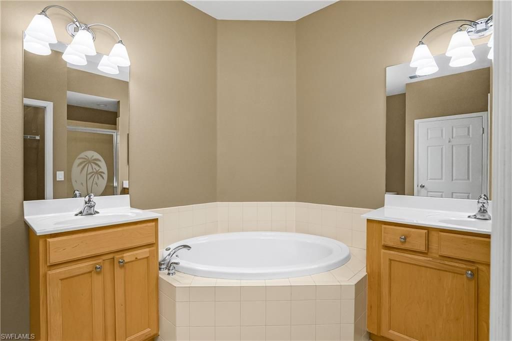 7820 Sandpine Ct , Unit 2304, Naples, FL 34104 Photo