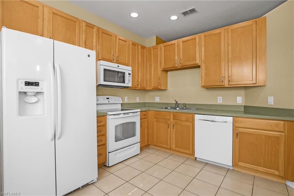 7820 Sandpine Ct , Unit 2304, Naples, FL 34104 Photo