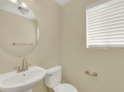 5523 Tamarindo Ln, Elk Grove, CA 95758 Photo
