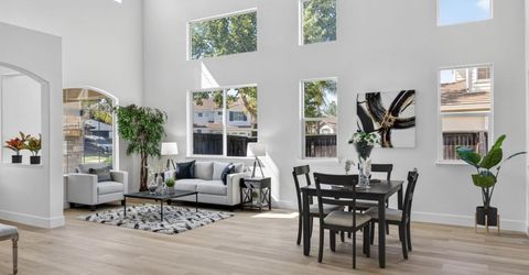 9837 Lois Stiltner Ct, Elk Grove, CA 95624 Photo