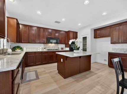 9837 Lois Stiltner Ct, Elk Grove, CA 95624 Photo