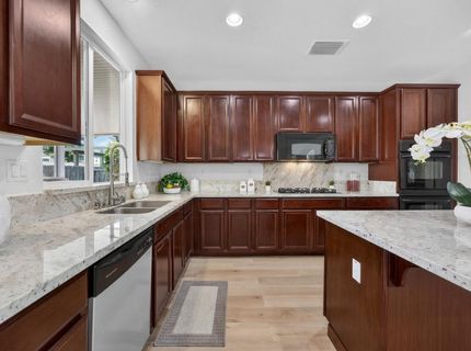 9837 Lois Stiltner Ct, Elk Grove, CA 95624 Photo