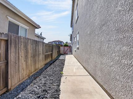 9837 Lois Stiltner Ct, Elk Grove, CA 95624 Photo