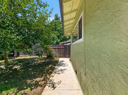 7382 Farm Dale Way, Sacramento, CA 95831 Photo