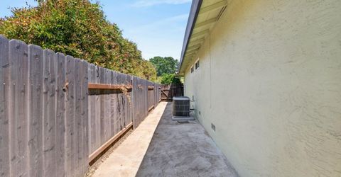 7382 Farm Dale Way, Sacramento, CA 95831 Photo
