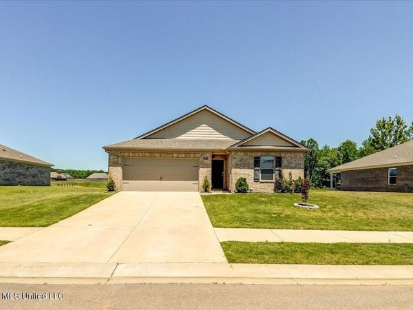 5268 Alpine Drive, Horn Lake, MS 38637