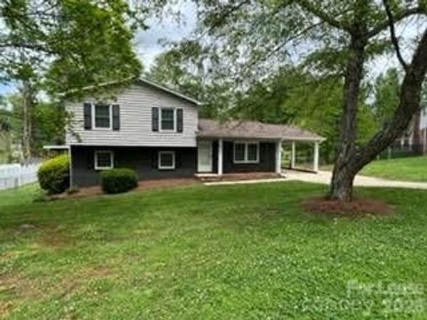 2108 Deepwood Court, Gastonia, NC 28054