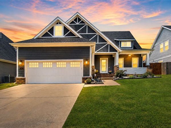 805 Hampstead Heath, Cave Springs, AR 72718