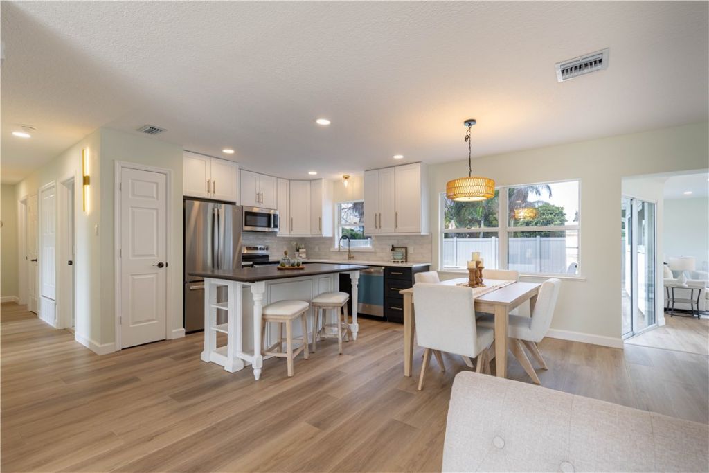 882 Gilbert Street, Sebastian, FL 32958 Photo
