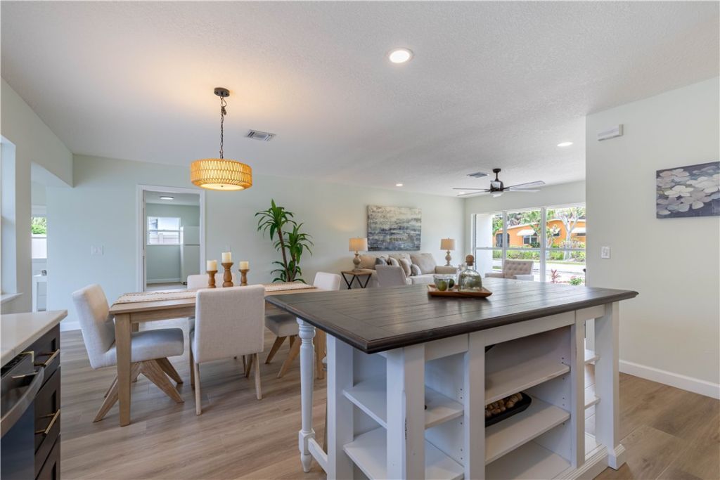 882 Gilbert Street, Sebastian, FL 32958 Photo