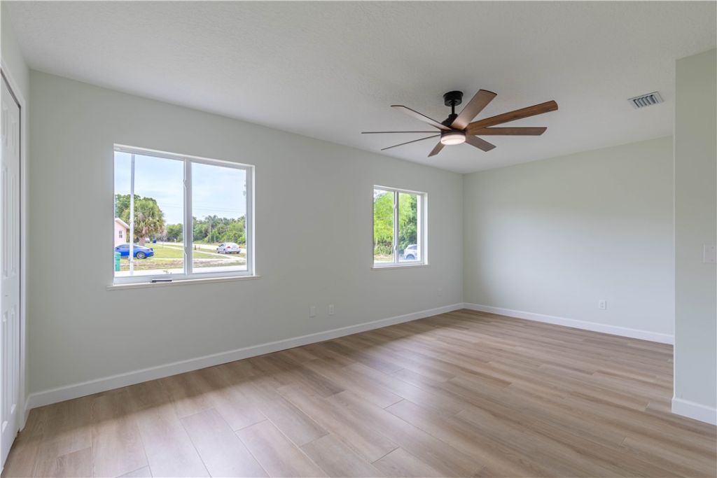 882 Gilbert Street, Sebastian, FL 32958 Photo