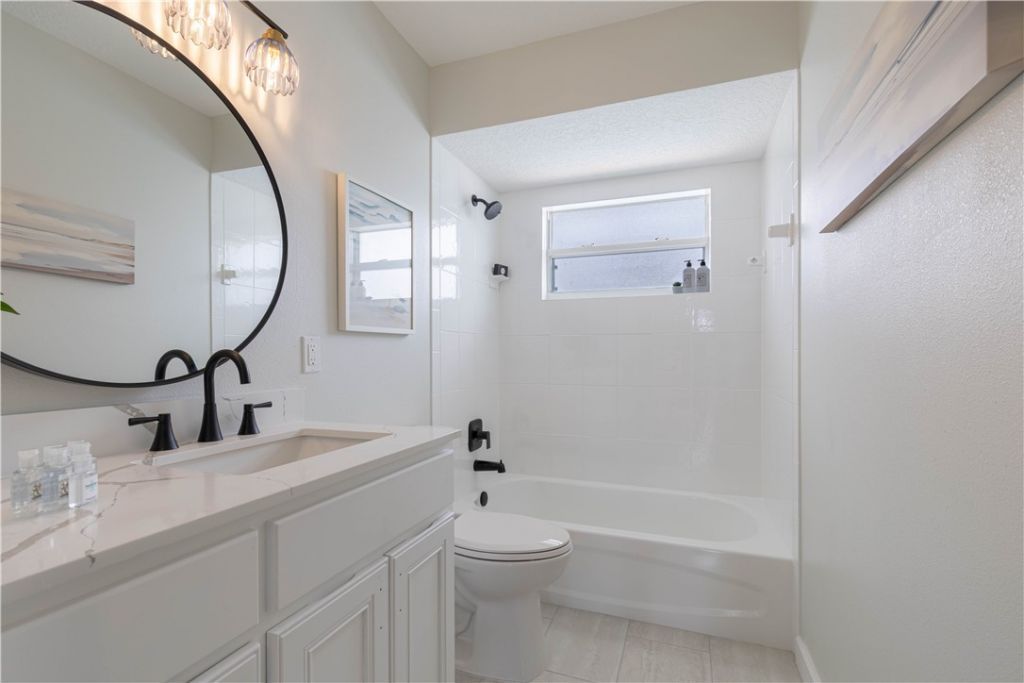 882 Gilbert Street, Sebastian, FL 32958 Photo