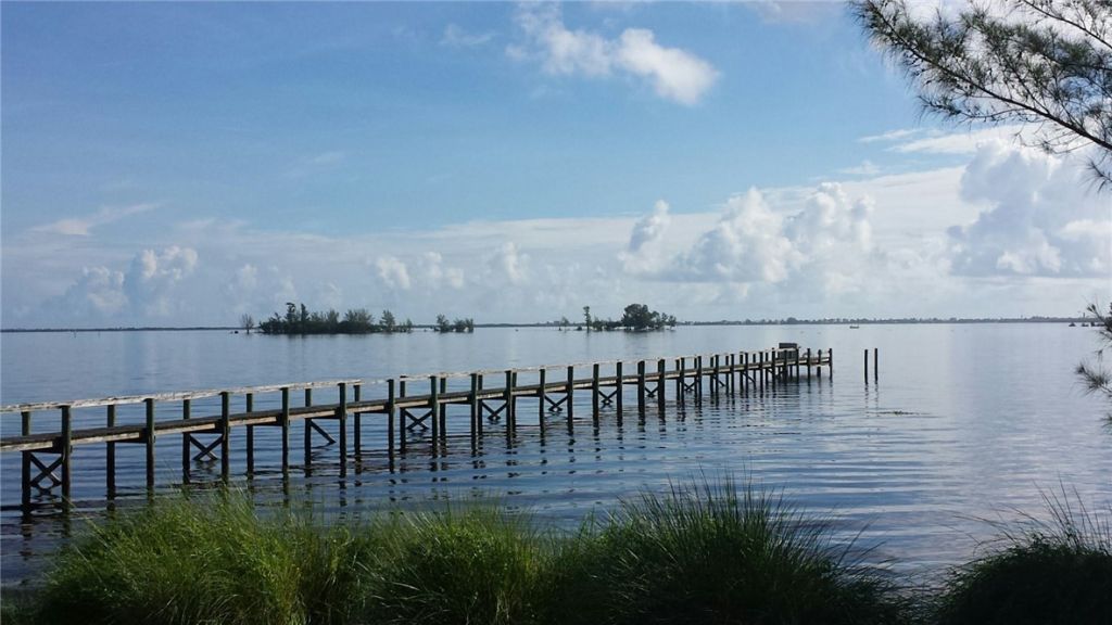 882 Gilbert Street, Sebastian, FL 32958 Photo