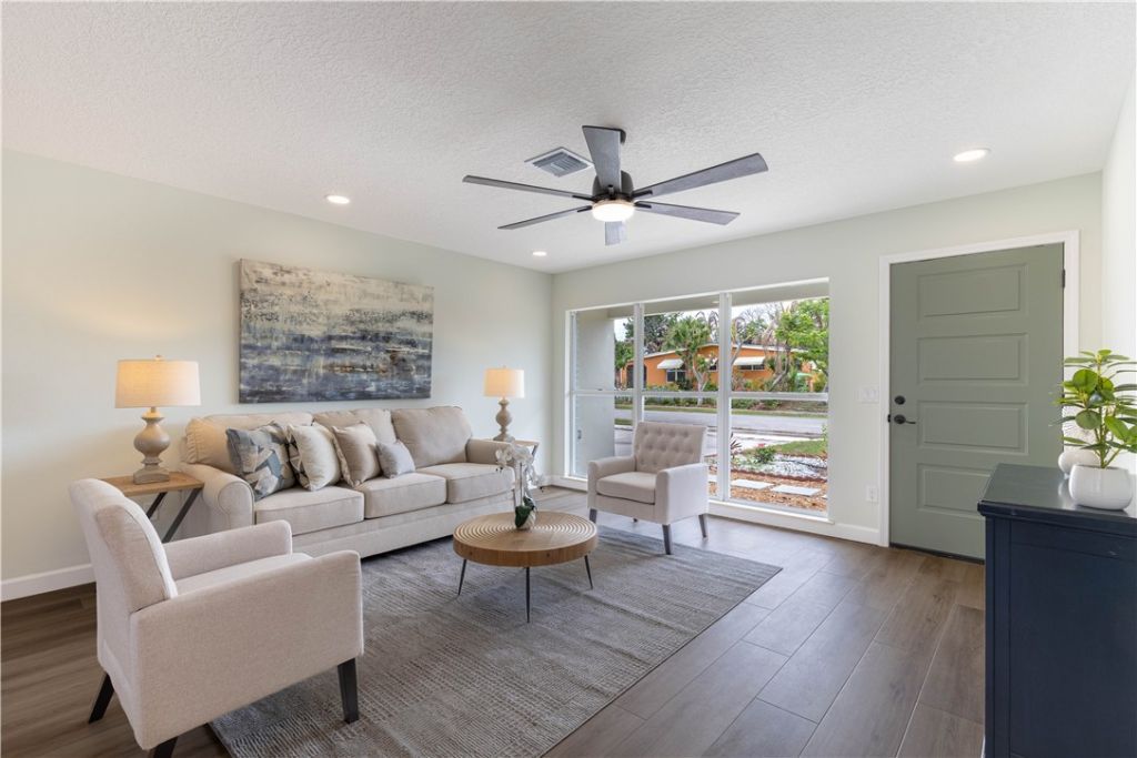 882 Gilbert Street, Sebastian, FL 32958 Photo