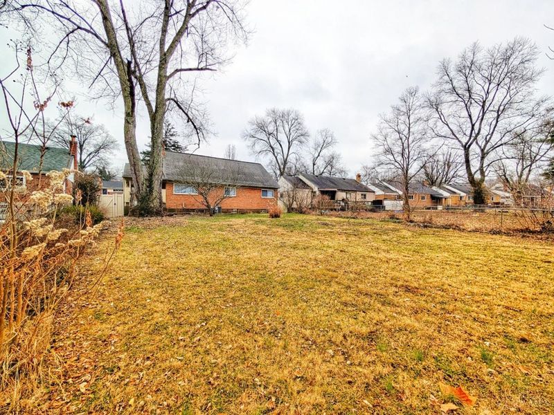 8829 Mockingbird Lane, Springfield Twp., OH 45231 Photo 4