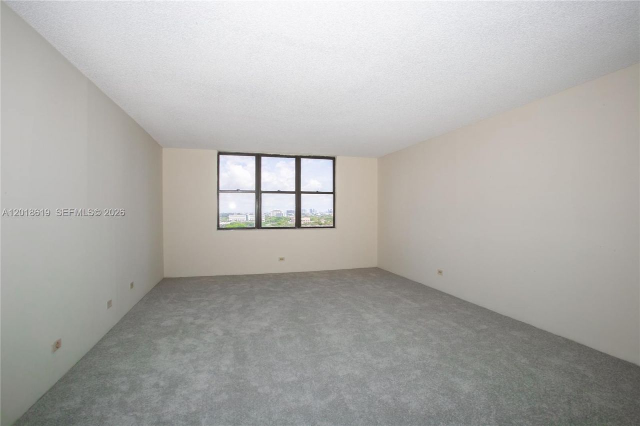 1800 NE 114th St , Unit 1502, Miami, FL 33181 Photo