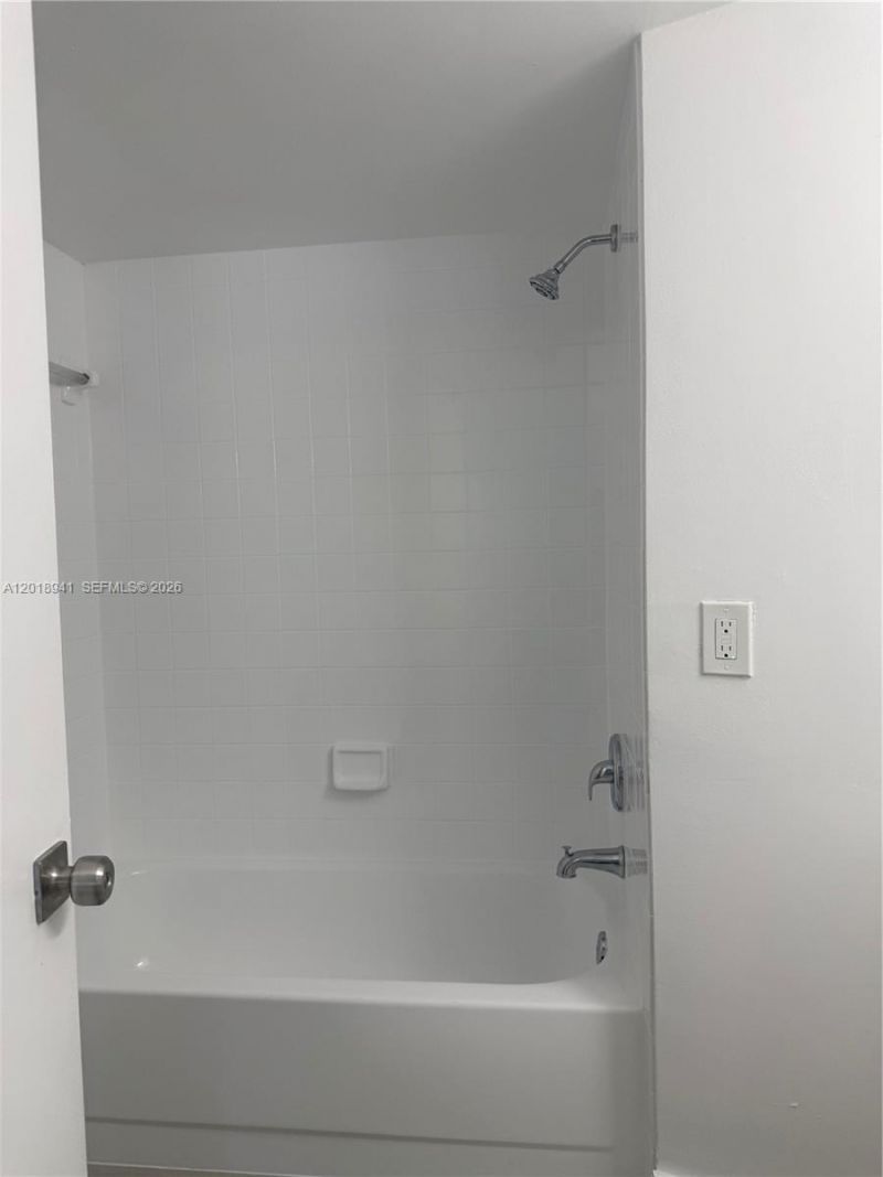 6296 NW 186th St , Unit 205, Hialeah, FL 33015 Photo