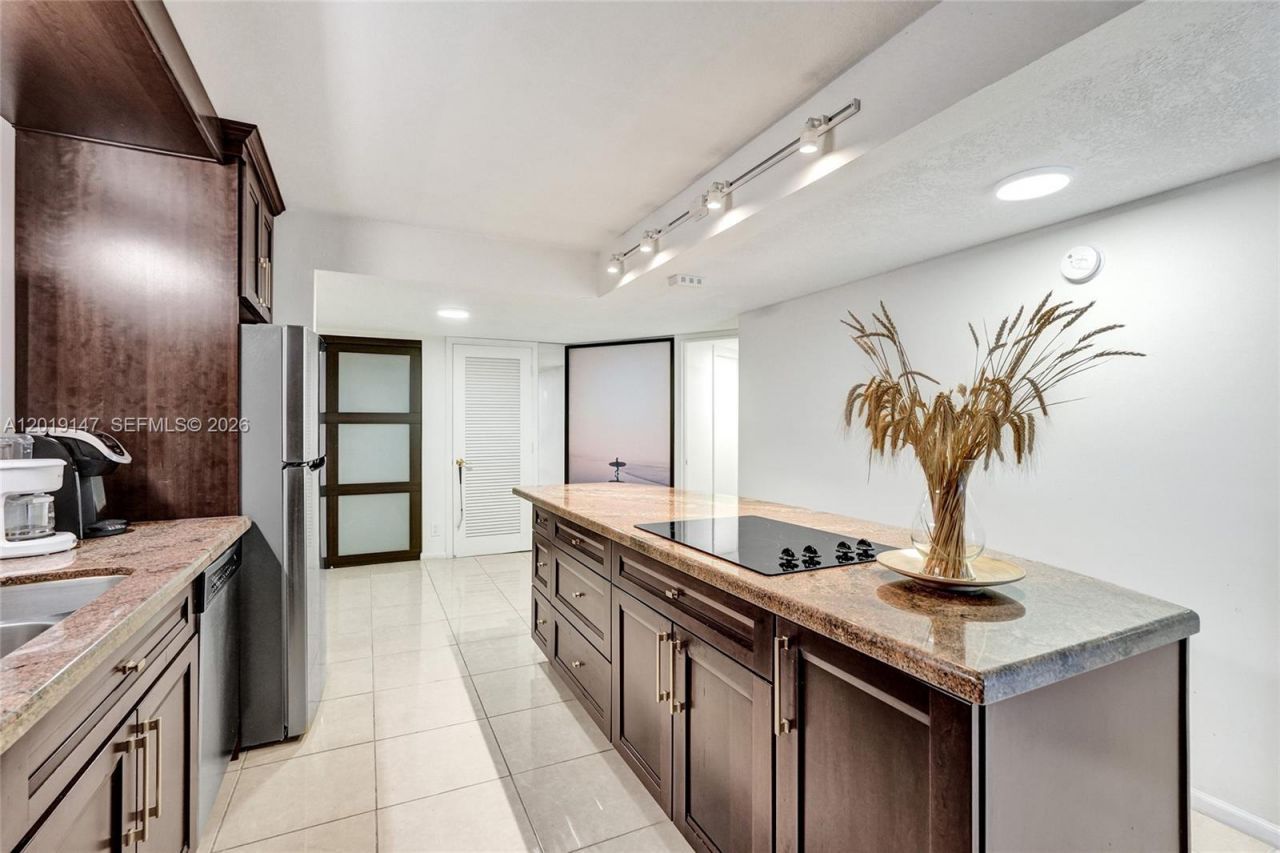 5420 N Ocean Dr , Unit 2201, Singer Island, FL 33404 Photo