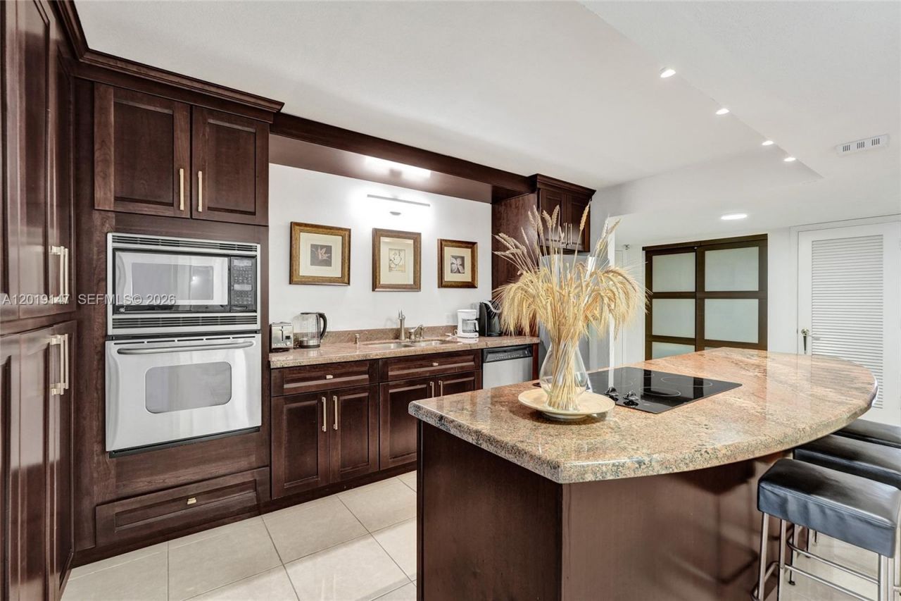 5420 N Ocean Dr , Unit 2201, Singer Island, FL 33404 Photo
