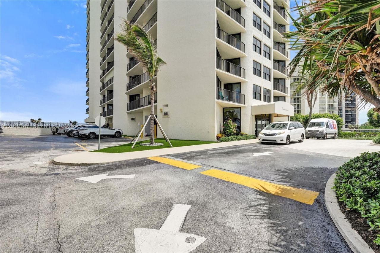 5420 N Ocean Dr , Unit 2201, Singer Island, FL 33404 Photo