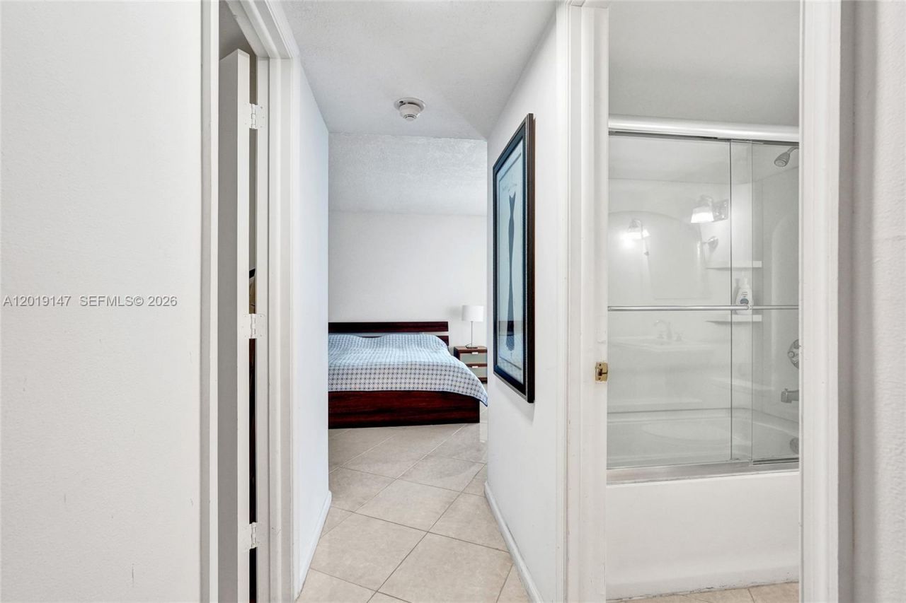 5420 N Ocean Dr , Unit 2201, Singer Island, FL 33404 Photo