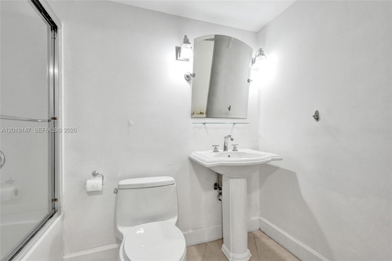 5420 N Ocean Dr , Unit 2201, Singer Island, FL 33404 Photo