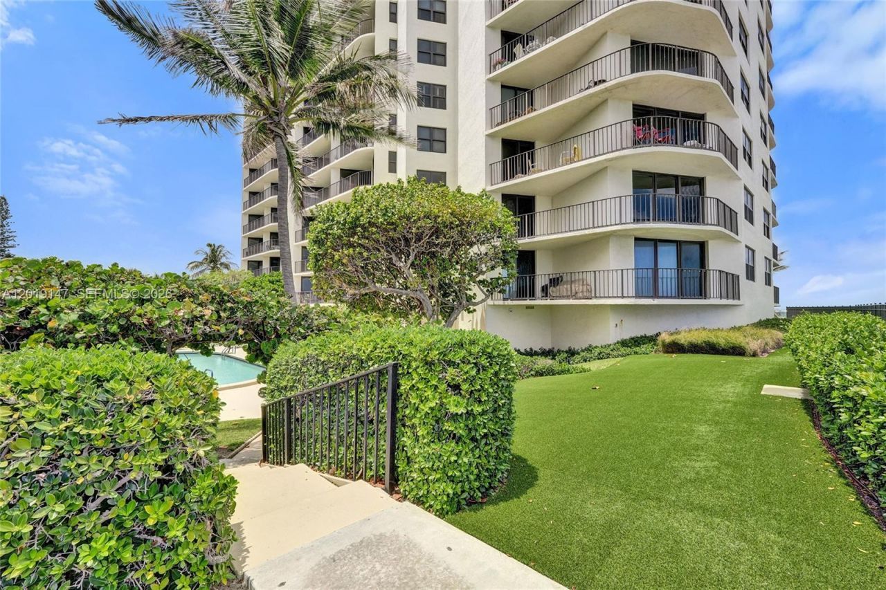 5420 N Ocean Dr , Unit 2201, Singer Island, FL 33404 Photo