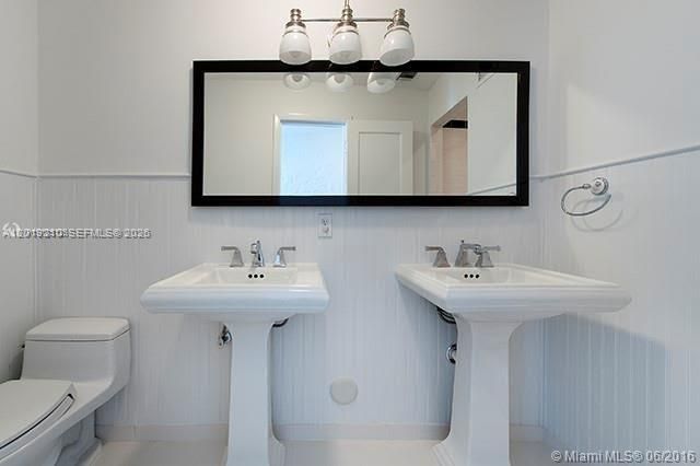 320 W 55th St, Miami Beach, FL 33140 Photo