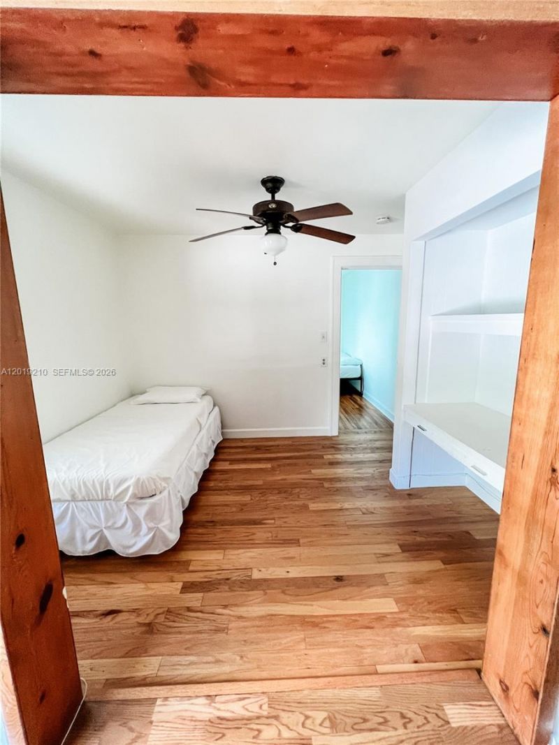 320 W 55th St, Miami Beach, FL 33140 Photo