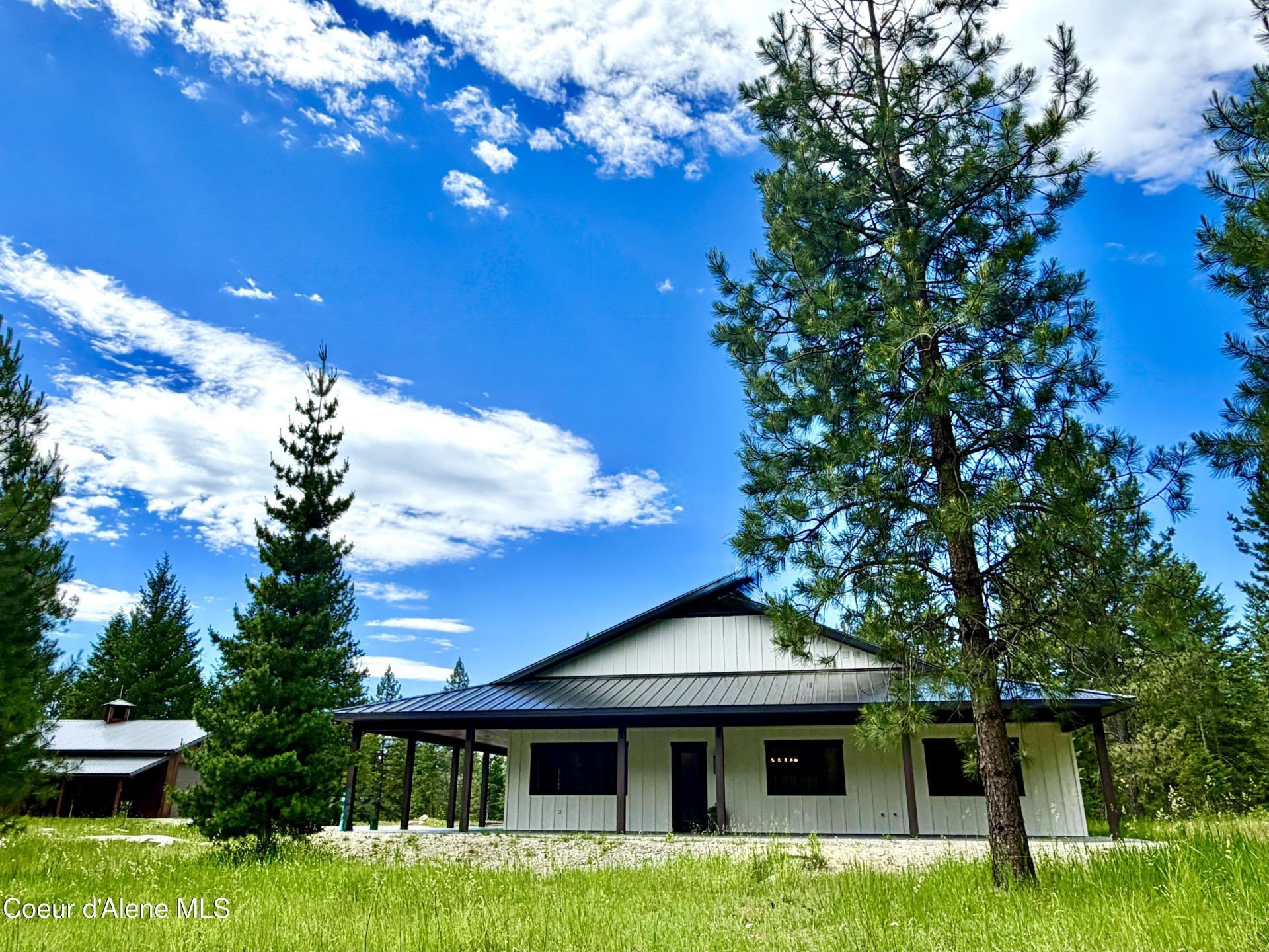1520 Wrenco Loop Rd, Sandpoint, ID 83864 Main Photo