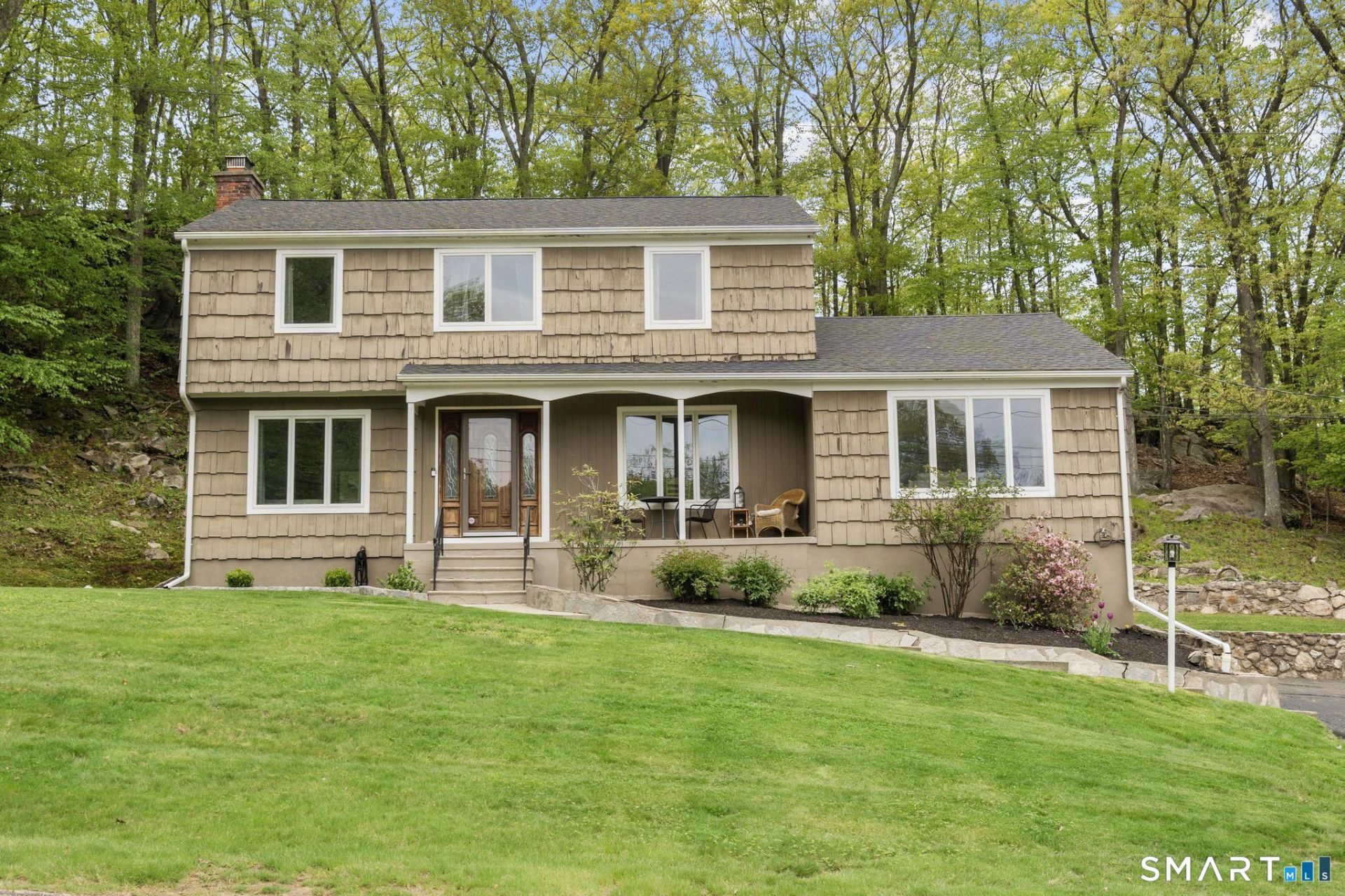 832 Quarter Mile, Orange, CT 06477 Main Photo