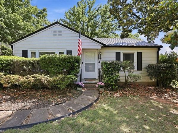 310 E Holly Hill Road , Thomasville, NC 27360