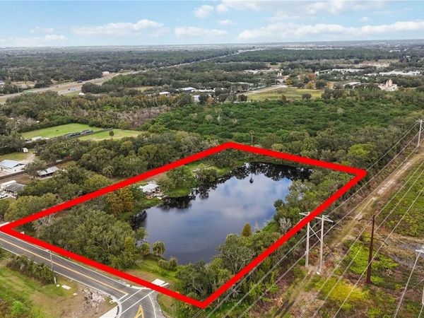 8011 41ST AVENUE E, BRADENTON, FL 34211