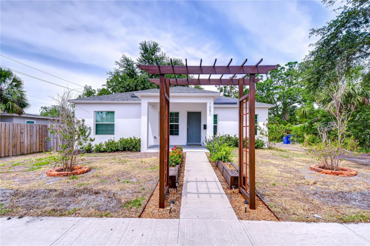 1051 44th Street S, Saint Petersburg, FL 33711 Photo