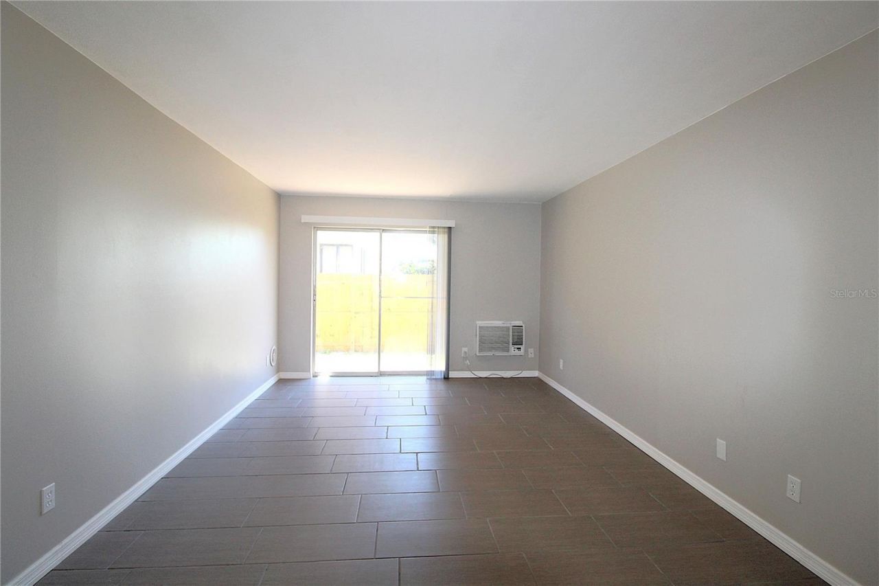 3001 Bee Ridge Road, Unit 107, Sarasota, FL 34239 Photo