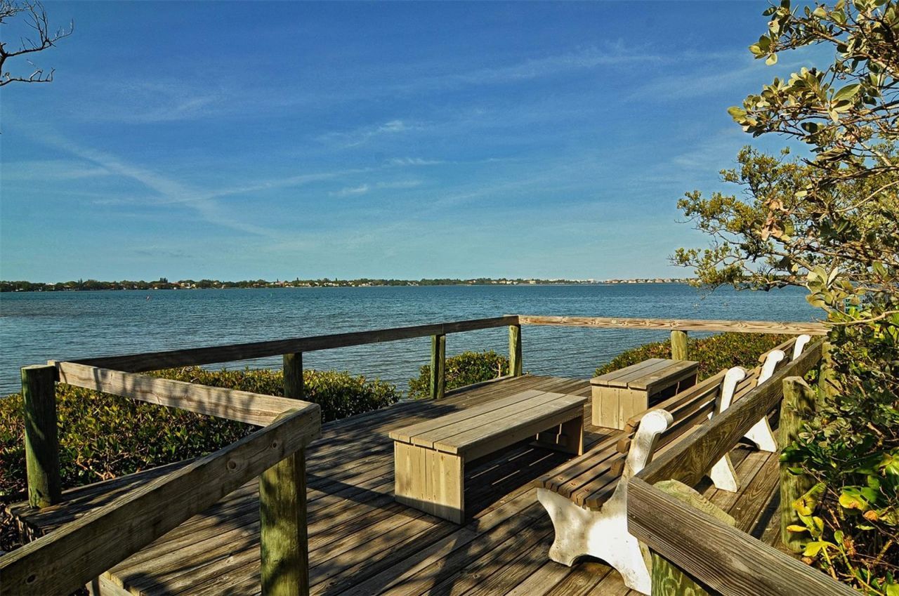 1515 Pelican Point Drive, Unit BA185, Sarasota, FL 34231 Photo