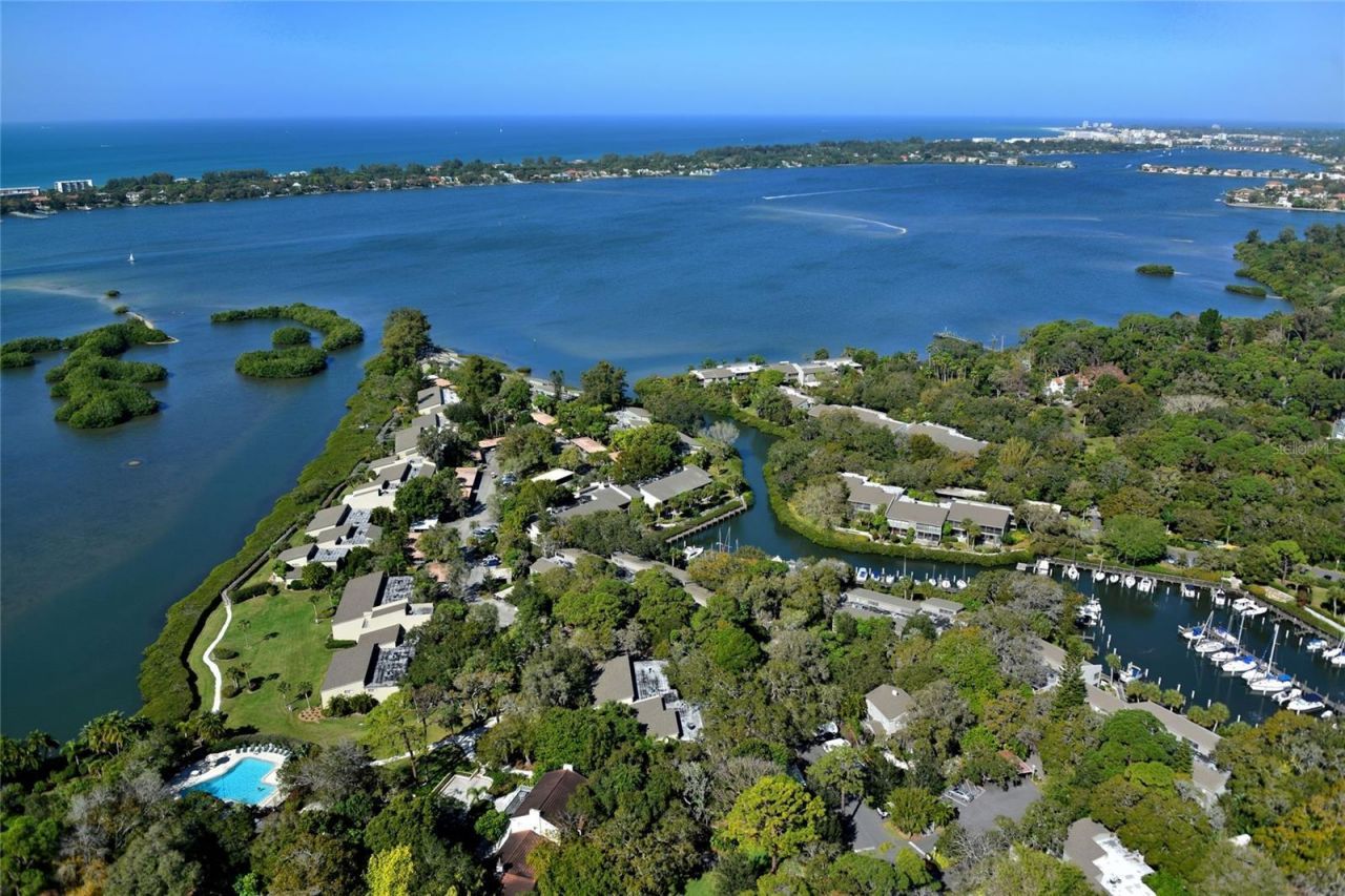 1515 Pelican Point Drive, Unit BA185, Sarasota, FL 34231 Photo