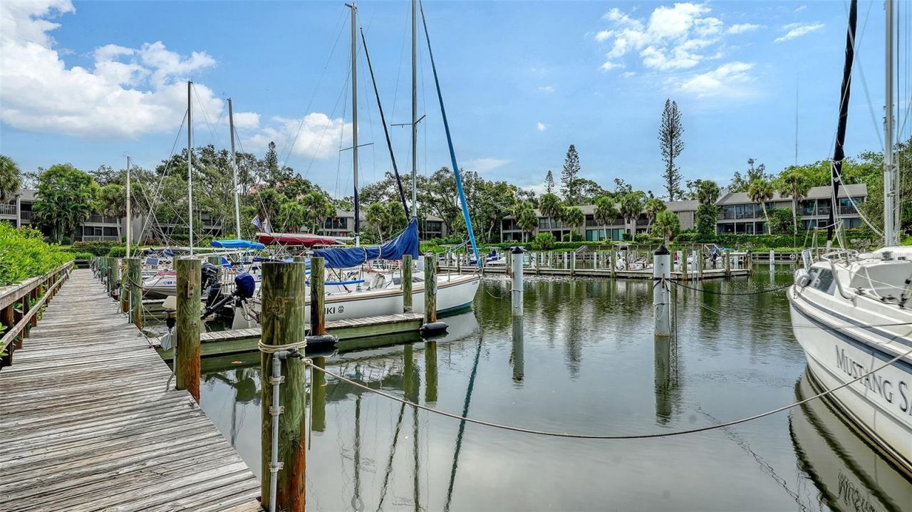 1515 Pelican Point Drive, Unit BA185, Sarasota, FL 34231 Photo