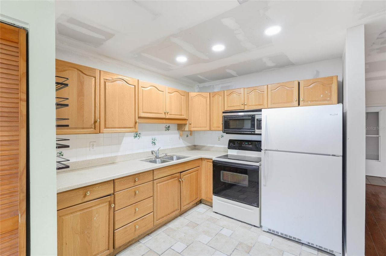 3403 41st Street W, Unit 19, Bradenton, FL 34205 Photo