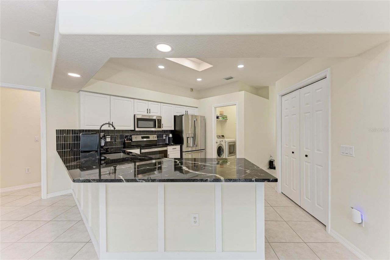 7327 38th Court East, Sarasota, FL 34243 Photo