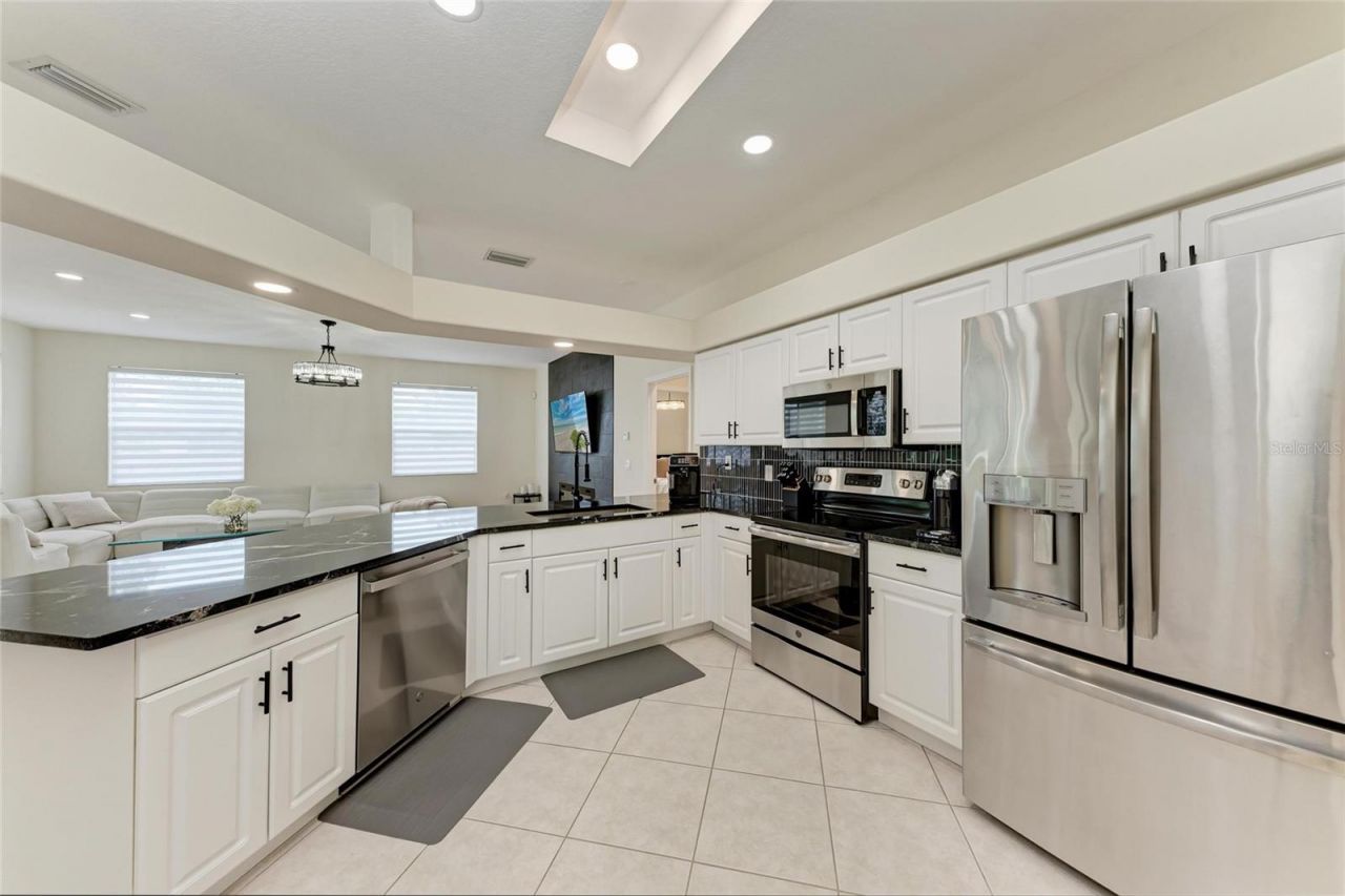 7327 38th Court East, Sarasota, FL 34243 Photo