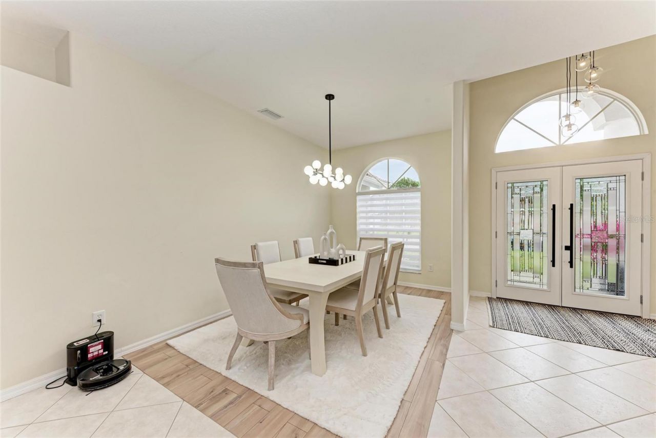 7327 38th Court East, Sarasota, FL 34243 Photo
