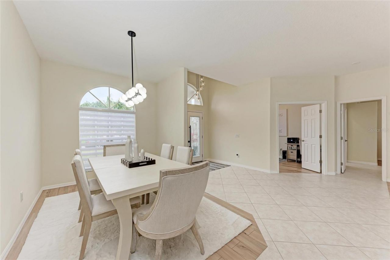 7327 38th Court East, Sarasota, FL 34243 Photo