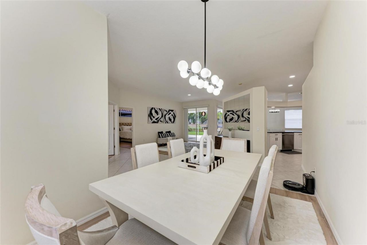7327 38th Court East, Sarasota, FL 34243 Photo
