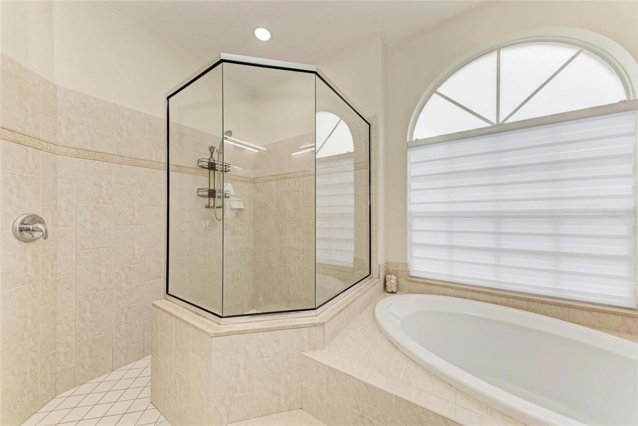 7327 38th Court East, Sarasota, FL 34243 Photo