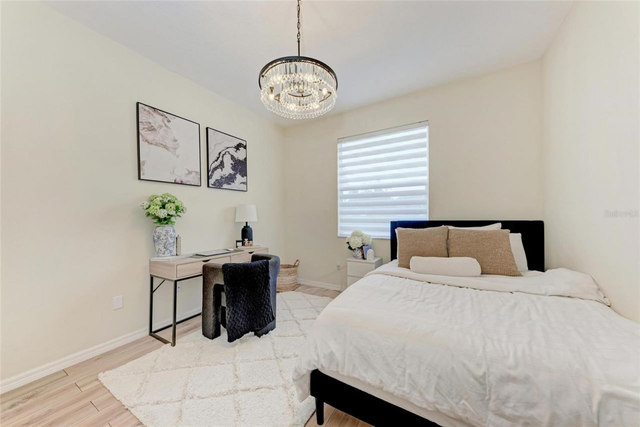 7327 38th Court East, Sarasota, FL 34243 Photo