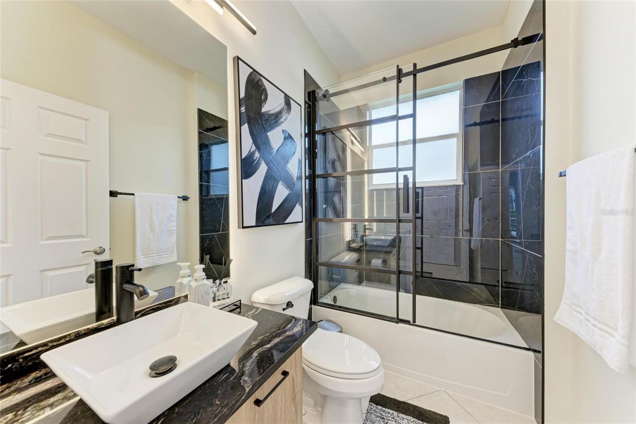 7327 38th Court East, Sarasota, FL 34243 Photo