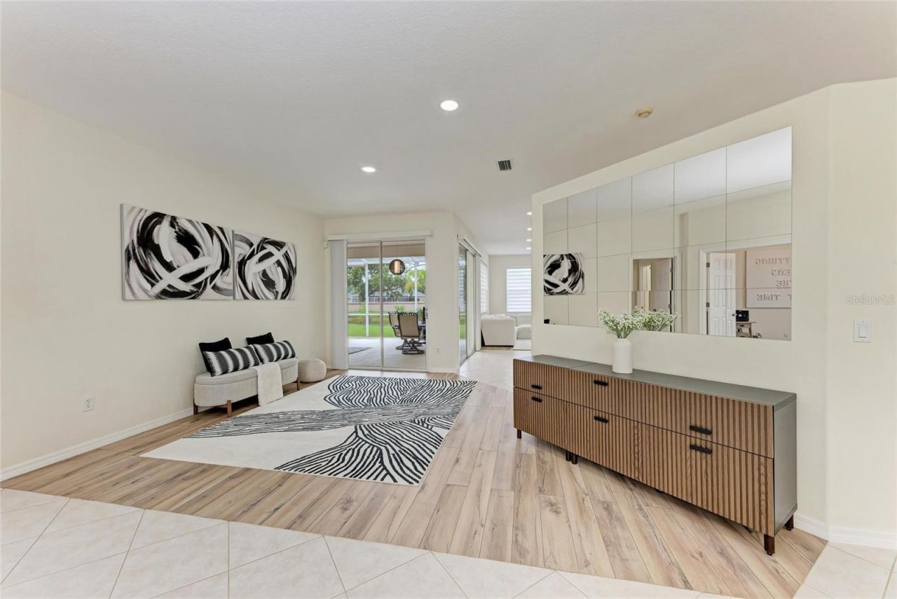 7327 38th Court East, Sarasota, FL 34243 Photo