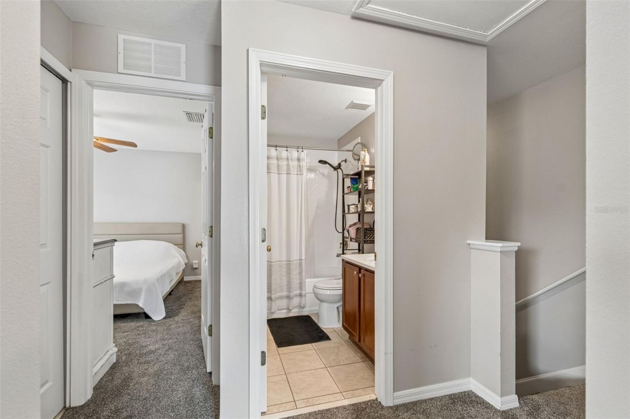 3863 Island Way , Saint Petersburg, FL 33705 Photo